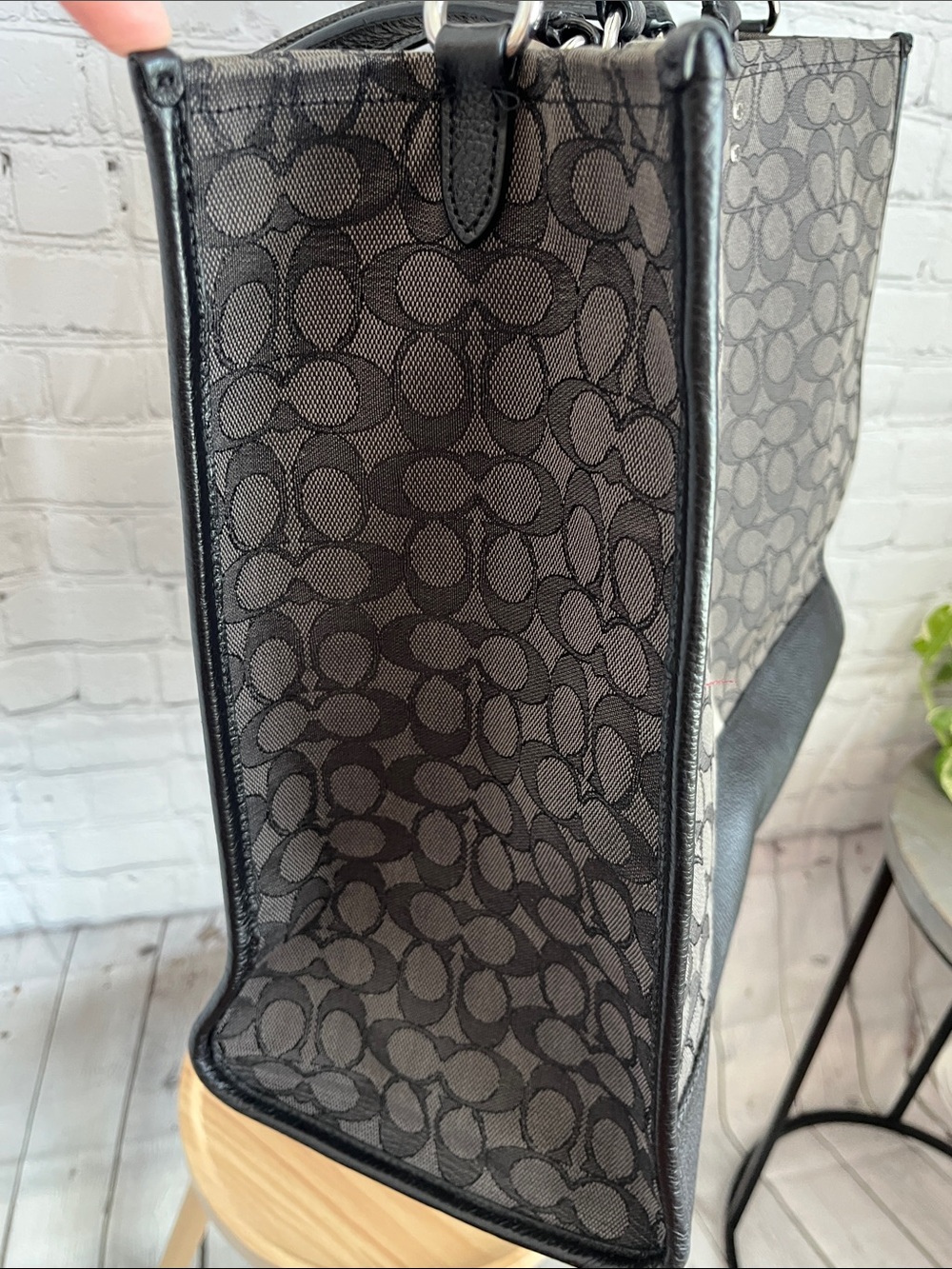 Coach Dempsey Tote 40 In Signature Jacquard with Strip and Patch - Picture 6 of 13